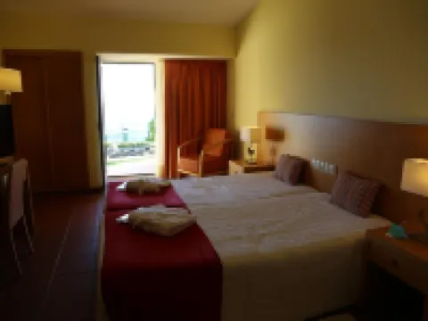 INATEL Oeiras Hotels near Praia de Santo Amaro