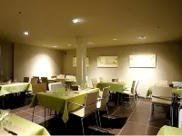 Abelha Hôtel le France - พร้อมอาหารเช้า