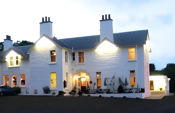 法伊夫旅舍酒店