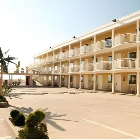 Coliseum Ocean Resort