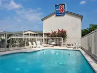 Motel 6 Kerrville, TX Hotels in Kerrville