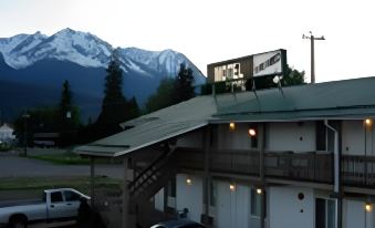 Fireweed Motel