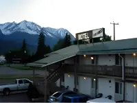 Fireweed Motel Hotel dekat Bulkley Valley Museum