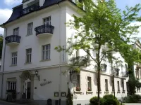 Hotel Weisses Haus Hotel di Lower Franconia