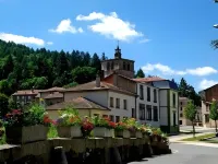 Les Étoiles du Forez Hotels in Montverdun