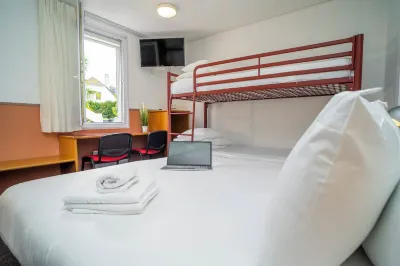 Quick Palace Pau Zénith Các khách sạn ở Morlaas