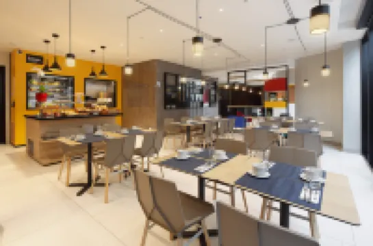 ไอคอนิค มิราฟลอเรส