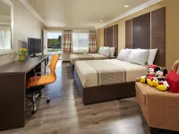 Eden Roc Inn & Suites Anaheim Hotels near Anaheim Convention Center