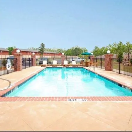 Comfort Suites Airport