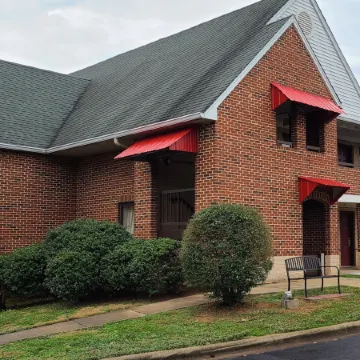 Red Roof Inn & Suites Cornelius - Lake Norman
