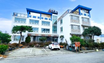 Taean Feel House