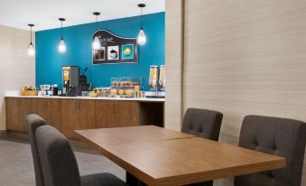 Days Inn by Wyndham Kingston