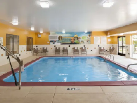 Larkspur Landing South Bend Hotels in St. Joseph County