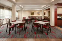 Fairfield Inn & Suites Columbus OSU - breakfast