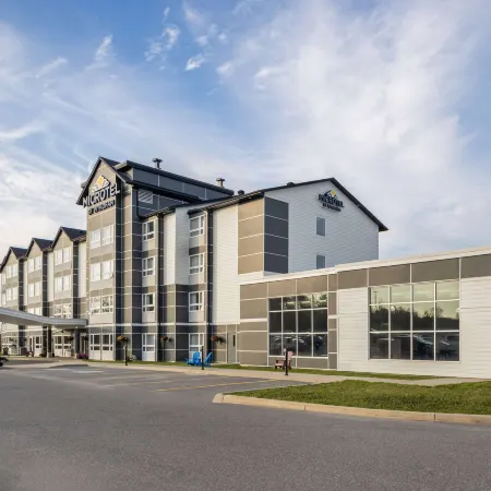 Microtel Inn & Suites by Wyndham Kirkland Lake