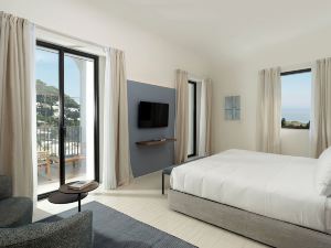 Villa Certosa Capri Boutique Hotel