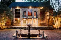 HollyHedge Estate Hotels in Plumsteadville