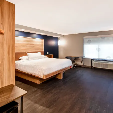 Tru by Hilton Sterling Heights Detroit