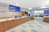 Holiday Inn Express & Suites Port Washington by IHG - breakfast