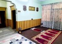 Royal Guest House Hotels in Sialkot