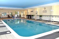 Fairfield Inn & Suites Hartford Airport - Pools