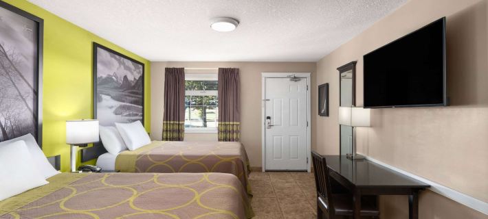 Super 8 by Wyndham Fort McMurray Hotels in Fort McMurray