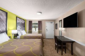 Super 8 by Wyndham Fort McMurray