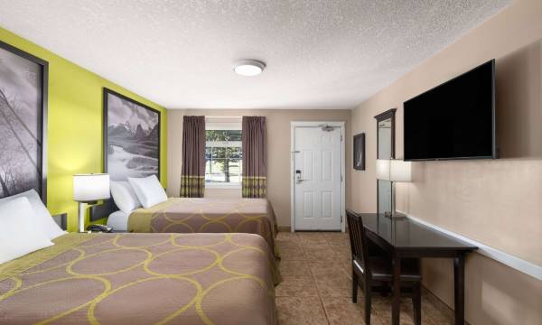 Super 8 by Wyndham Fort McMurray