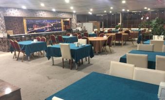 Dimet Park Hotel