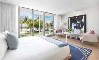 The Gabriel Miami South Beach, Curio Collection by Hilton