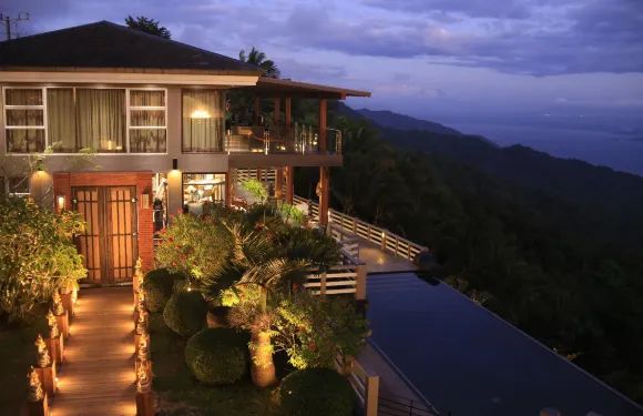 大雅台東方豪華套房酒店