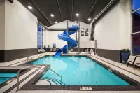 Best Western Plus Prince George - Pools