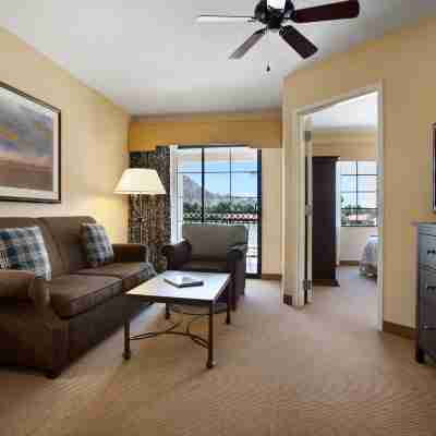 Embassy Suites by Hilton la Quinta Hotel & Spa Rooms