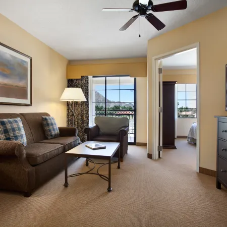 Embassy Suites by Hilton la Quinta Hotel & Spa