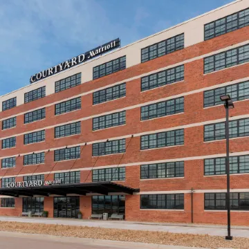 Courtyard Waterloo Cedar Falls