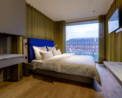 b'mine Duesseldorf, WorldHotels Crafted Hotels near أُنترباخ