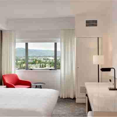 Delta Hotels by Marriott Kamloops Rooms