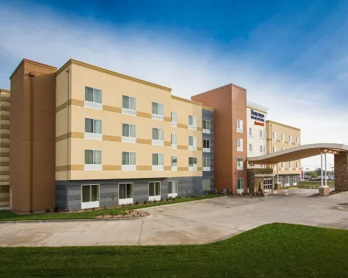 Fairfield Inn & Suites Hutchinson Hotels in Reno County