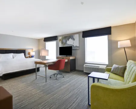 Hampton Inn & Suites Detroit/Warren Hotels in Warren