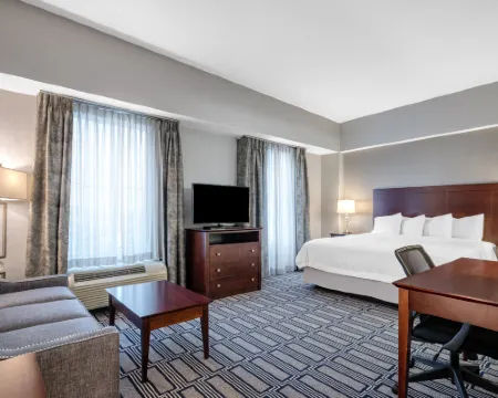 ハンプトン イン & スイーツ プロビデンス ダウンタウン プロビデンスのホテル