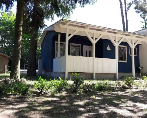 Bungalow "Müritzblau", 250 m to the Müritz & Jetty, Alternative Form of Payment Possible Hotels in Robel