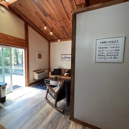 Private Cabin Retreat 20 Acres Near Sosmp