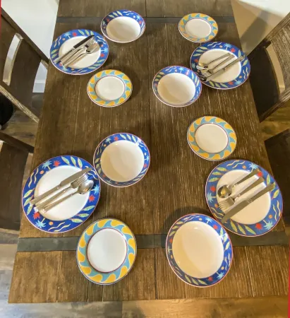 Spacious & refreshing, The Mango Cottage: Near the beach & all things S. FL!