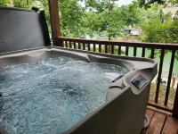 Perfect Spot - Lakefront property on Lake Douglas with new hot tub!