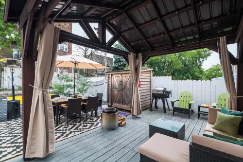 NEW! COZY Urban Oasis 4 BR 3 BA near NYC+Parking - Boutique