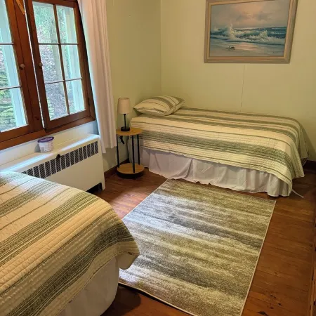 Washington Island - West side shore front home!