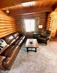 Stay at this super, cozy, country cabin in Caldwell, Idaho off of I84.
