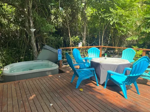 CozyTiki Cottage w/ 2 Private Rooms, Priv Attached Kit/Bath TA-154-746-2656-01 Hotels in Captain Cook