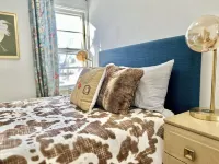 Brand New Stylish Condo near Trails & Downtown
