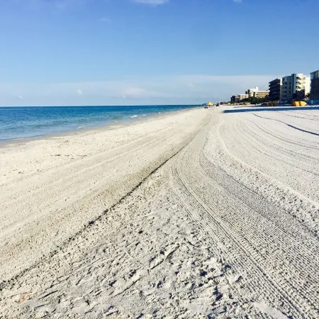 Newly Renovated Madeira Beach Studio Cottage